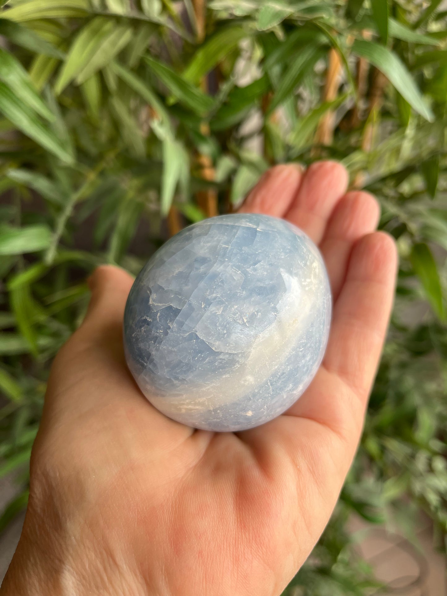 Calcite bleue forme gros œuf PROMO